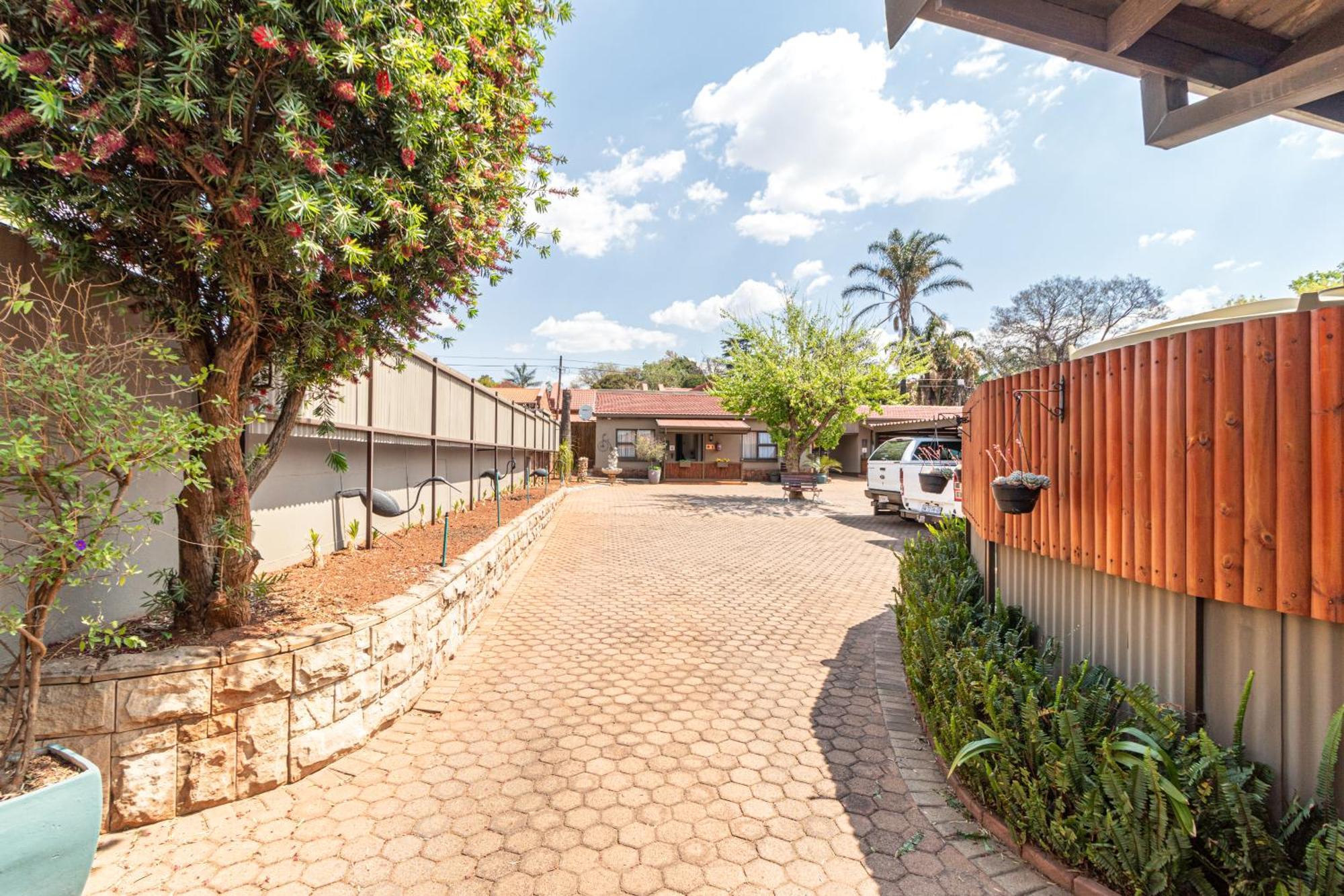 Gold Crest Guesthouse Roodepoort Dış mekan fotoğraf