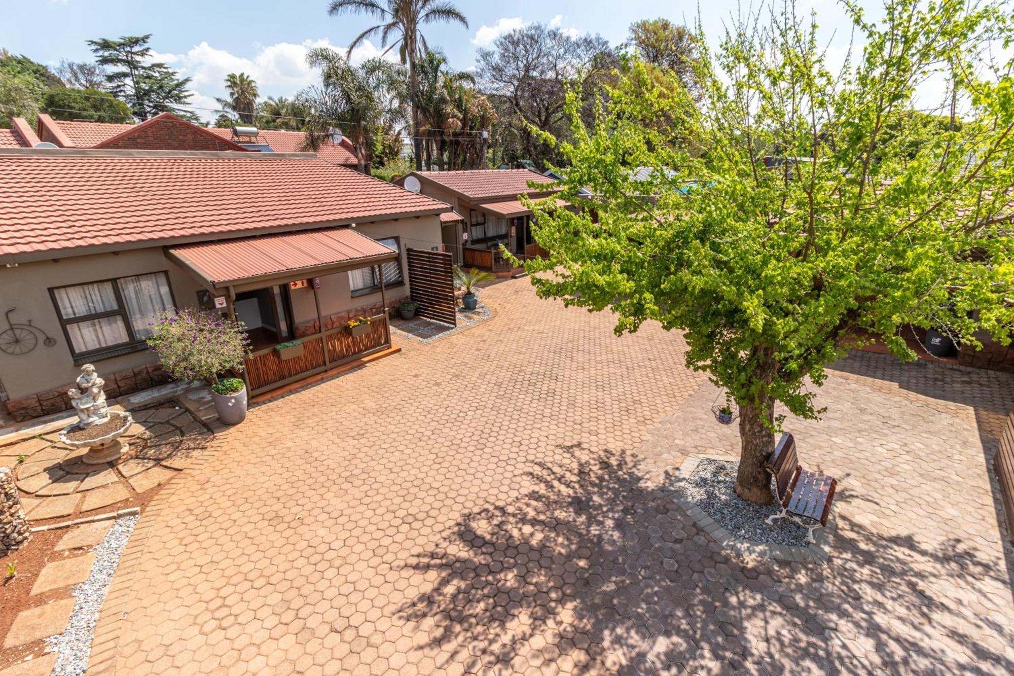 Gold Crest Guesthouse Roodepoort Dış mekan fotoğraf